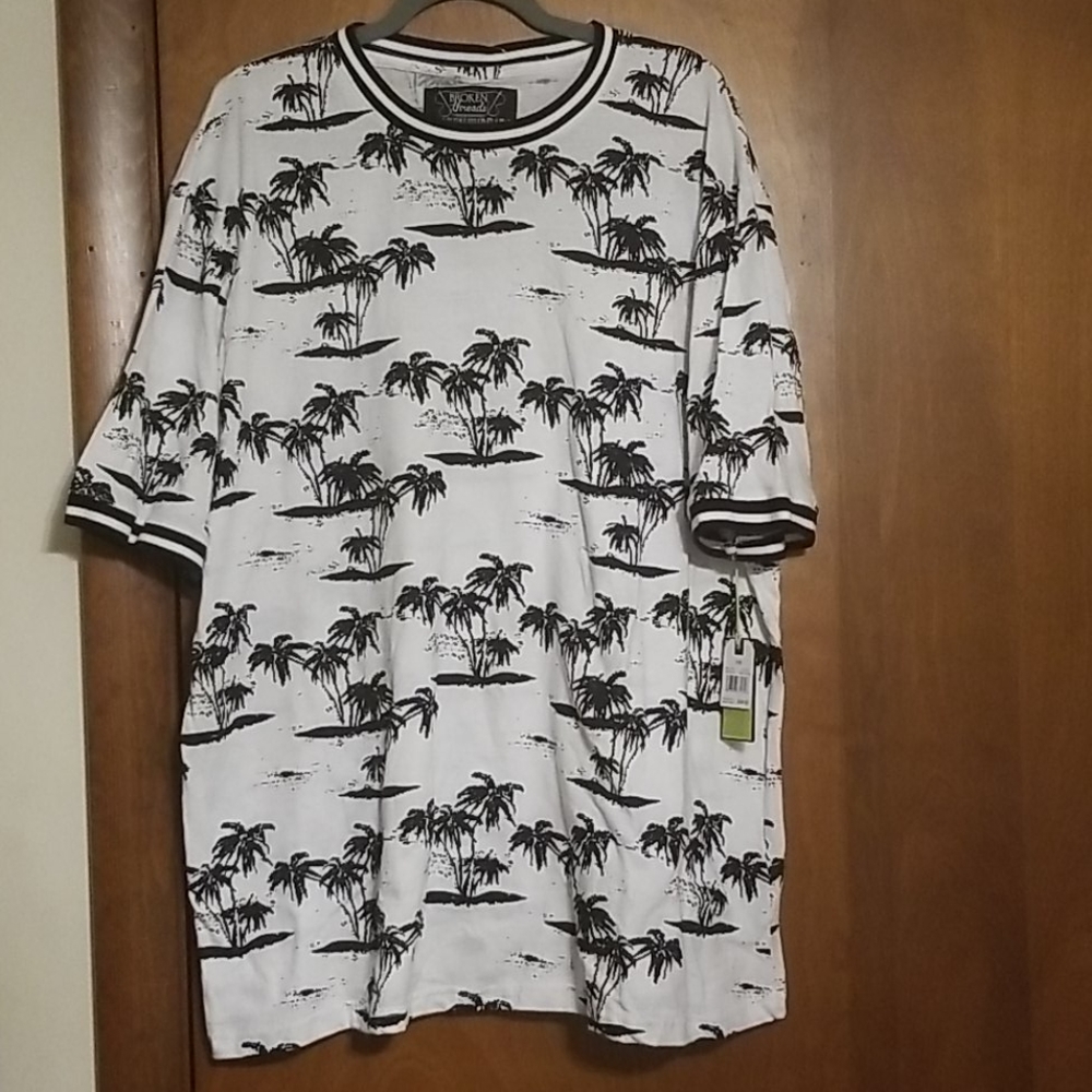 Broken Thread Hawaiian Print TShirt
